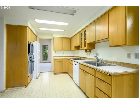 2202 NW Saint Andrews Drive Mcminnville OR 97128