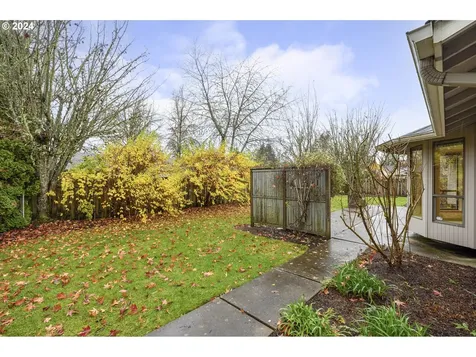 2202 NW Saint Andrews Drive Mcminnville OR 97128