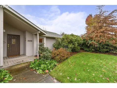 2202 NW Saint Andrews Drive Mcminnville OR 97128