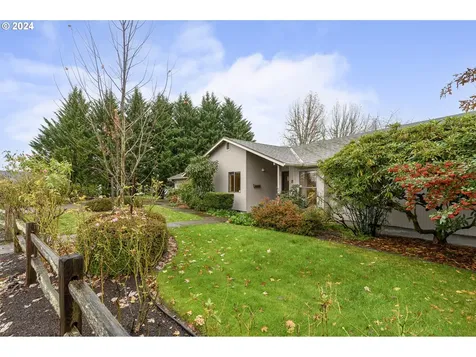 2202 NW Saint Andrews Drive Mcminnville OR 97128
