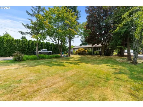4722 SE Chase Road Gresham OR 97080