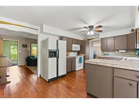 4722 SE Chase Road Gresham OR 97080