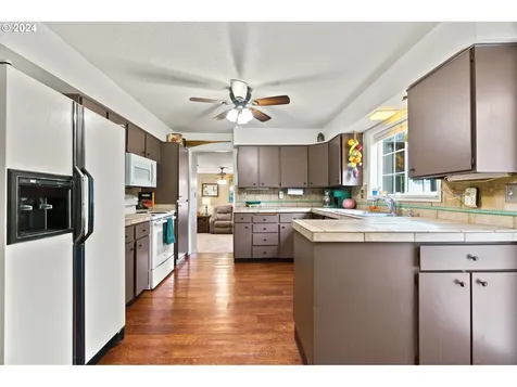4722 SE Chase Road Gresham OR 97080