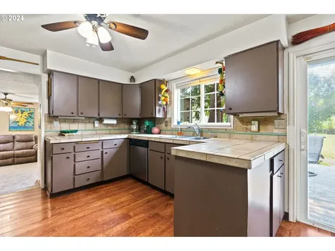 4722 SE Chase Road Gresham OR 97080