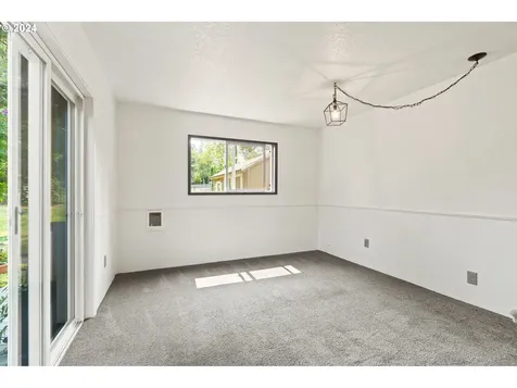 4722 SE Chase Road Gresham OR 97080