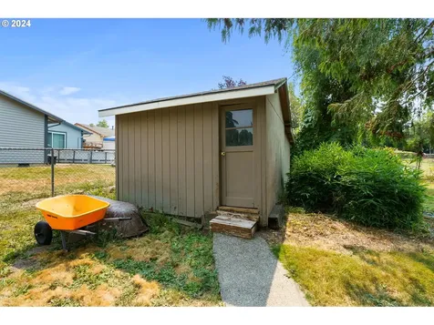 4722 SE Chase Road Gresham OR 97080