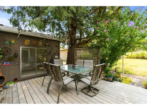 4722 SE Chase Road Gresham OR 97080