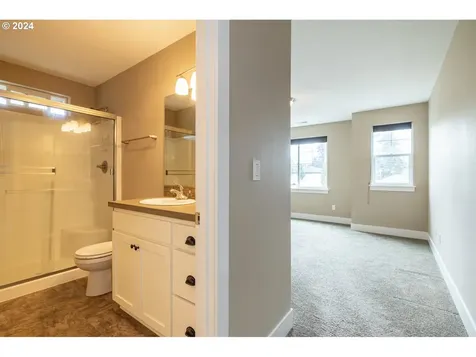 5333 SE Lambert Street Portland OR 97206