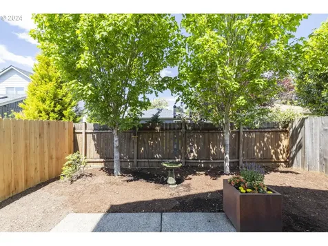 5333 SE Lambert Street Portland OR 97206