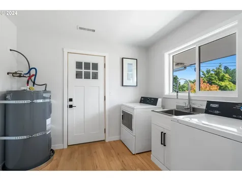 1617 Ne Ione Loop Camas WA 98607