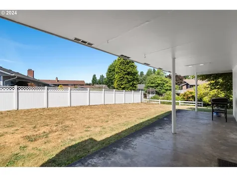 1617 Ne Ione Loop Camas WA 98607