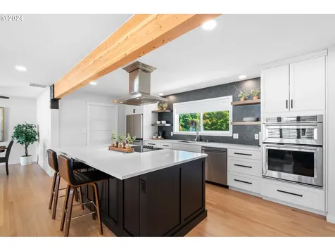 1617 Ne Ione Loop Camas WA 98607