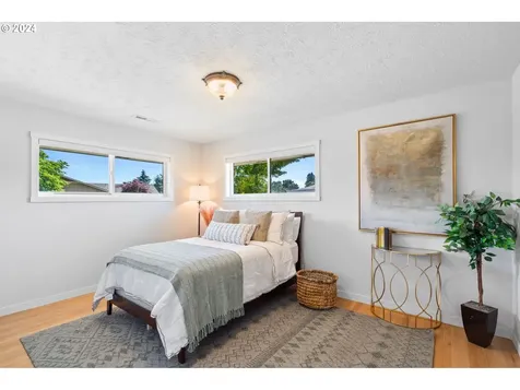 1617 Ne Ione Loop Camas WA 98607