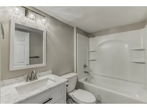 5885 NE Jacobson Street Hillsboro OR 97124