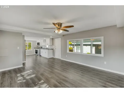 5885 NE Jacobson Street Hillsboro OR 97124