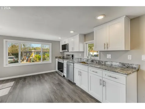 5885 NE Jacobson Street Hillsboro OR 97124