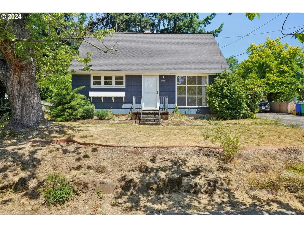 8907 Ne Schuyler Street Portland OR 97220