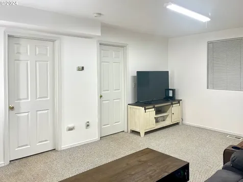 28597 Santiam Highway Sweet Home OR 97386