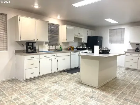 28597 Santiam Highway Sweet Home OR 97386