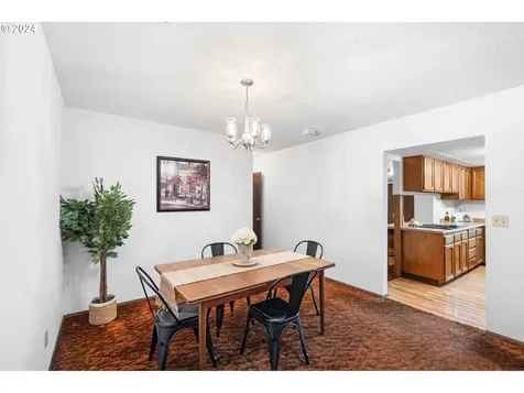 805 N 16th Avenue Kelso WA 98626