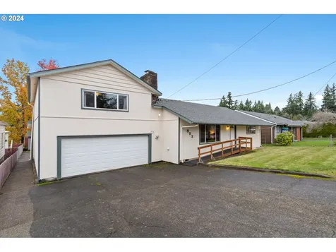 805 N 16th Avenue Kelso WA 98626