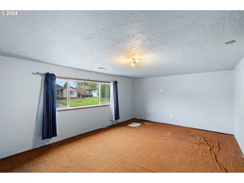805 N 16th Avenue Kelso WA 98626