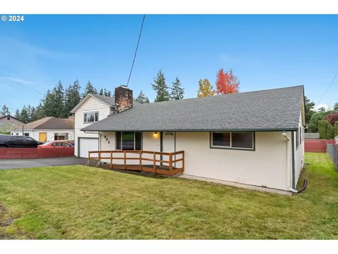 805 N 16th Avenue Kelso WA 98626