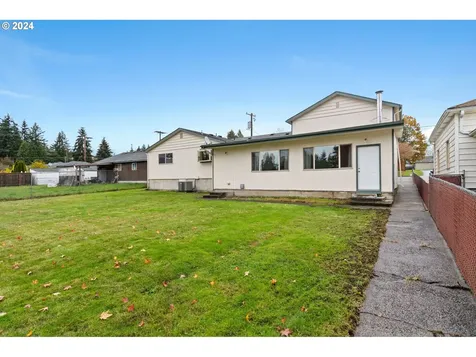 805 N 16th Avenue Kelso WA 98626