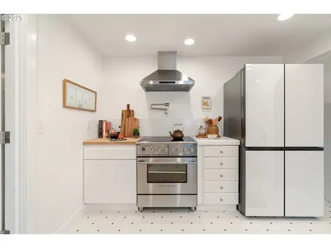 3234 SE Ankeny Street Portland OR 97214