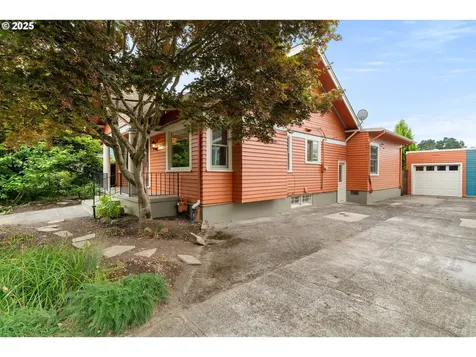 3234 SE Ankeny Street Portland OR 97214