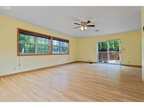 3707 Se 168th Avenue Portland OR 97236
