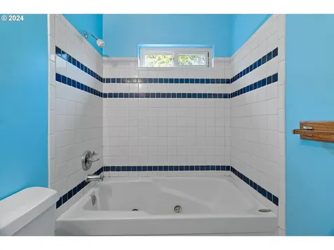 3707 Se 168th Avenue Portland OR 97236