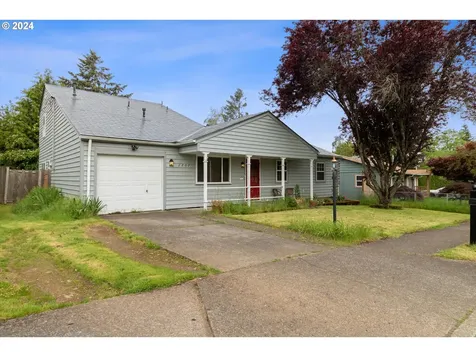 3707 Se 168th Avenue Portland OR 97236