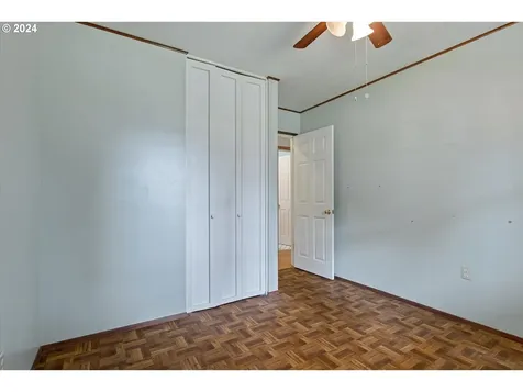 3707 Se 168th Avenue Portland OR 97236
