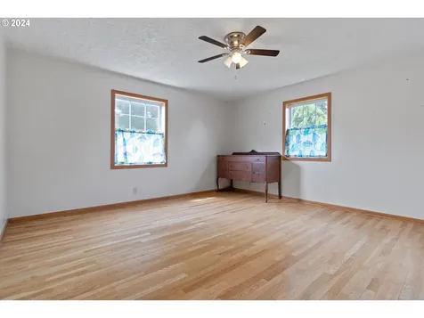 3707 Se 168th Avenue Portland OR 97236