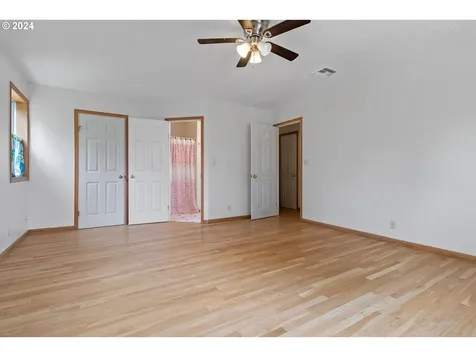 3707 Se 168th Avenue Portland OR 97236
