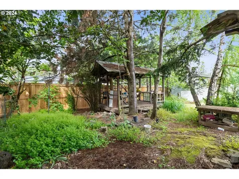 3707 Se 168th Avenue Portland OR 97236
