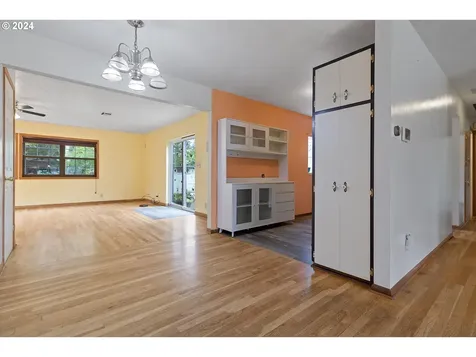 3707 Se 168th Avenue Portland OR 97236