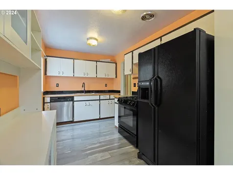 3707 Se 168th Avenue Portland OR 97236
