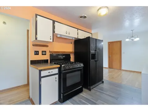 3707 Se 168th Avenue Portland OR 97236