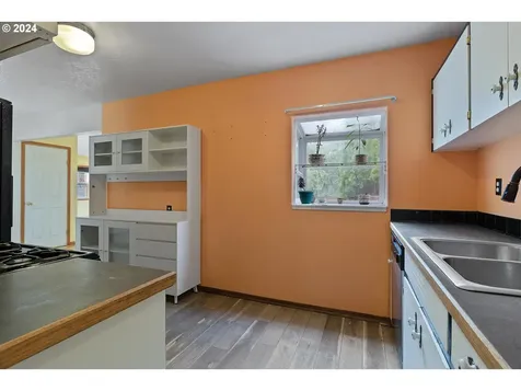 3707 Se 168th Avenue Portland OR 97236