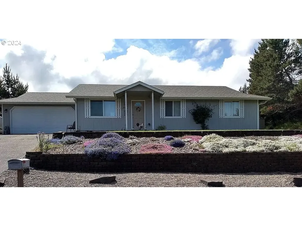2310 Coastal Highlands Drive Florence OR 97439