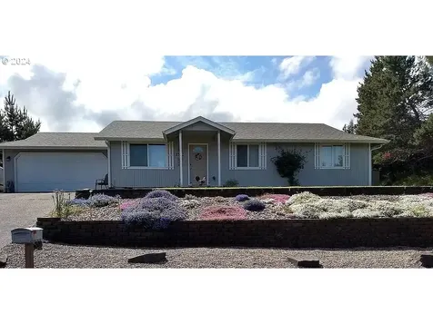 2310 Coastal Highlands Drive Florence OR 97439