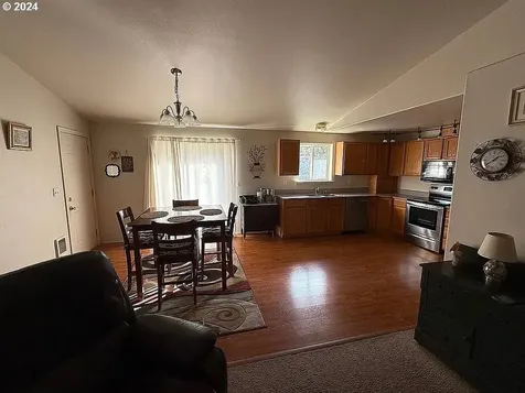 2310 Coastal Highlands Drive Florence OR 97439