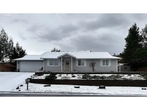 2310 Coastal Highlands Drive Florence OR 97439