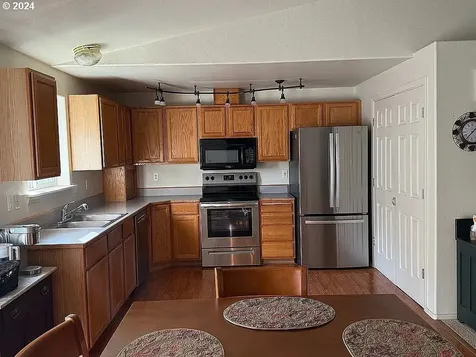 2310 Coastal Highlands Drive Florence OR 97439