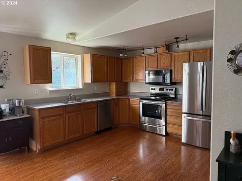 2310 Coastal Highlands Drive Florence OR 97439