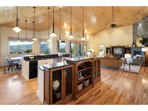 1470 Catalina Lane White Salmon WA 98672