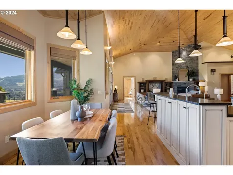 1470 Catalina Lane White Salmon WA 98672