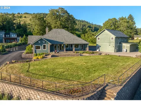 1470 Catalina Lane White Salmon WA 98672